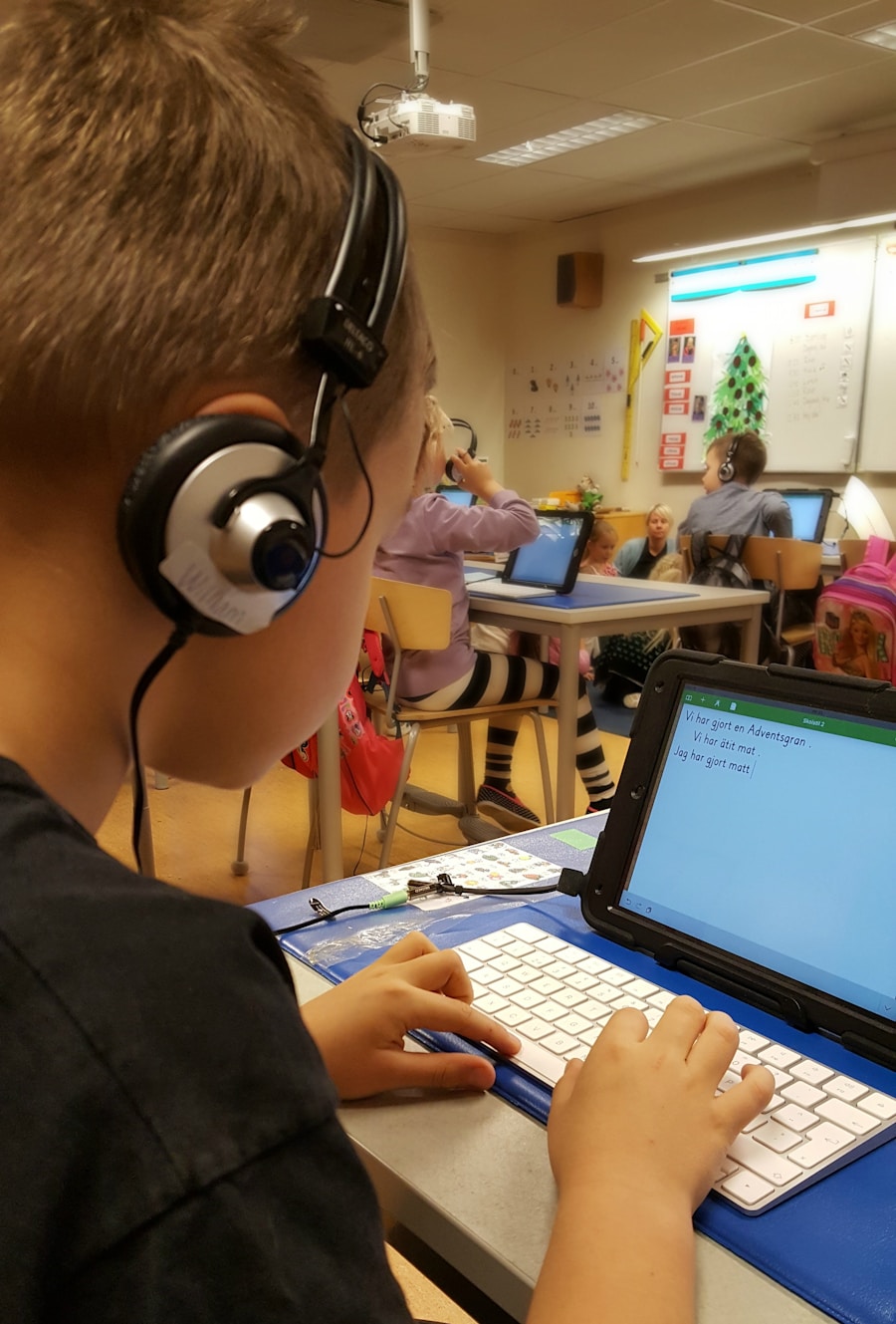 Photo "Using technology to enhance English vocabulary"